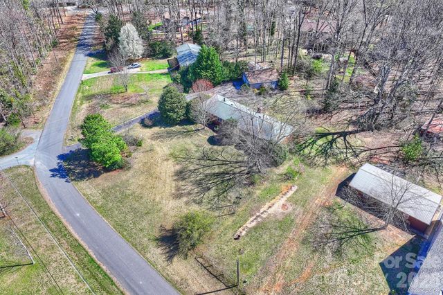 9436 Glen Brook Drive, Charlotte, NC 28215