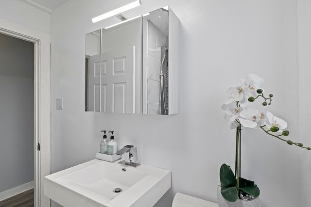 3614 Linneman Street, Glenview, IL 60025