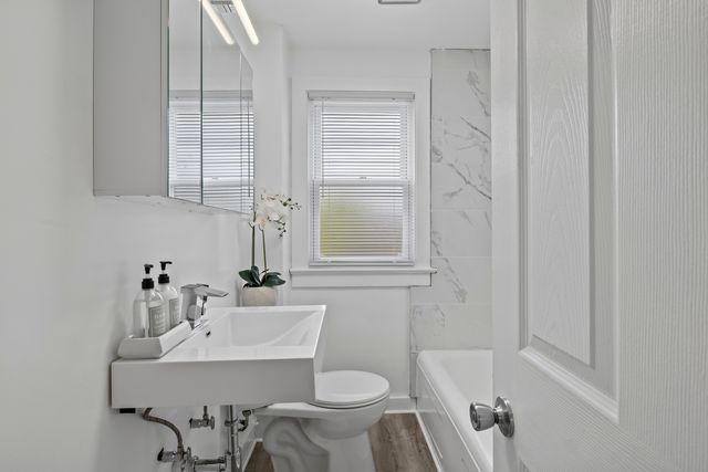 3614 Linneman Street, Glenview, IL 60025