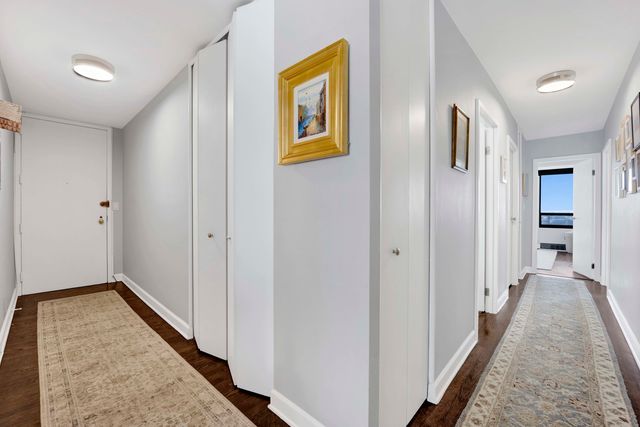 3150 N Sheridan Road 14A, Chicago, IL 60657