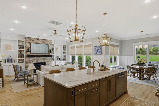 1181 Maple Chase Lane, Winston-salem, NC 27106
