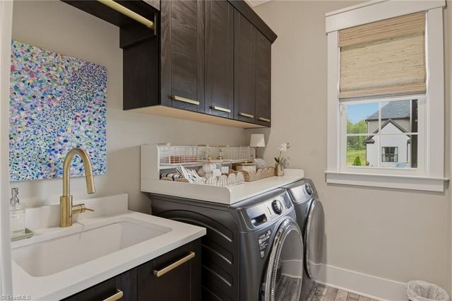 1181 Maple Chase Lane, Winston-salem, NC 27106