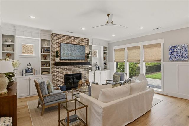 1181 Maple Chase Lane, Winston-salem, NC 27106