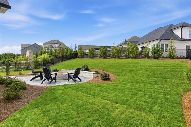 1181 Maple Chase Lane, Winston-salem, NC 27106