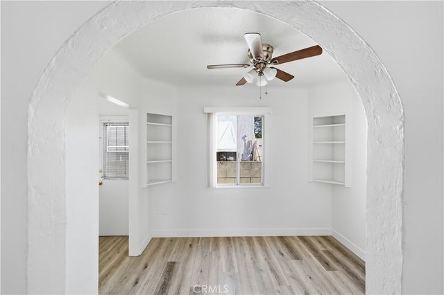 2472 Chestnut Avenue, Long Beach, CA 90806