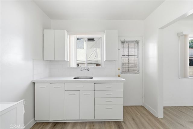 2472 Chestnut Avenue, Long Beach, CA 90806