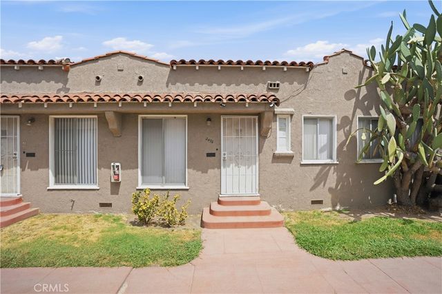 2472 Chestnut Avenue, Long Beach, CA 90806