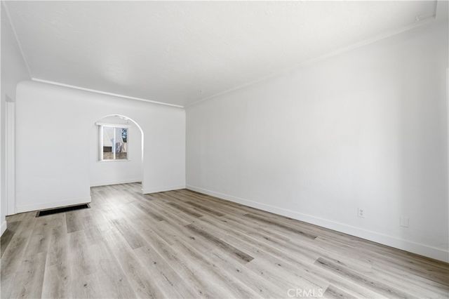 2472 Chestnut Avenue, Long Beach, CA 90806