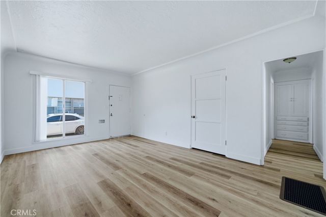 2472 Chestnut Avenue, Long Beach, CA 90806