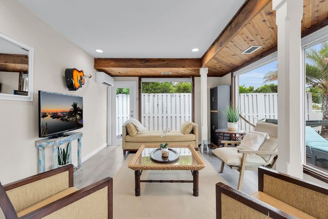 827 Eisenhower Drive, Key West, FL 33040