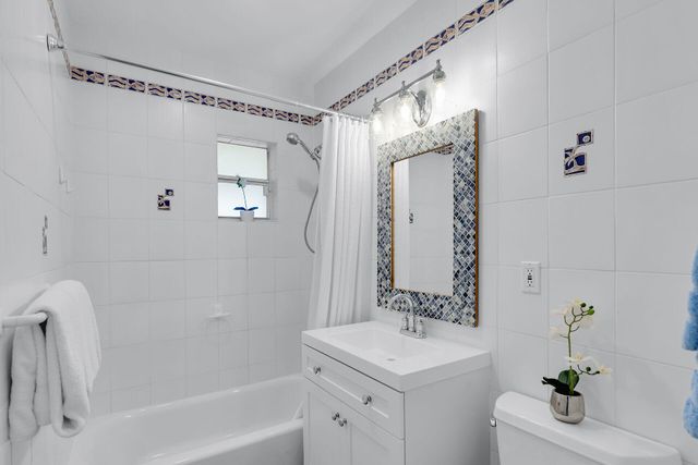 827 Eisenhower Drive, Key West, FL 33040