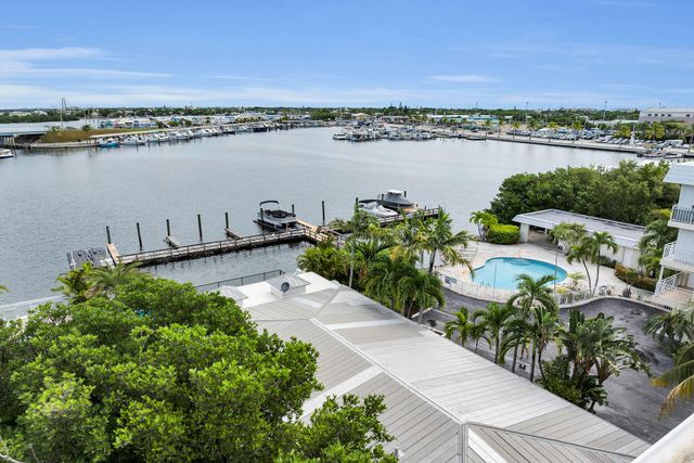 827 Eisenhower Drive, Key West, FL 33040