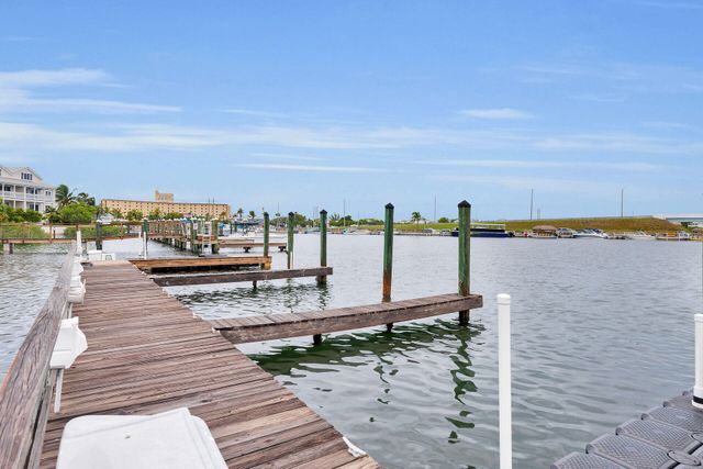 827 Eisenhower Drive, Key West, FL 33040