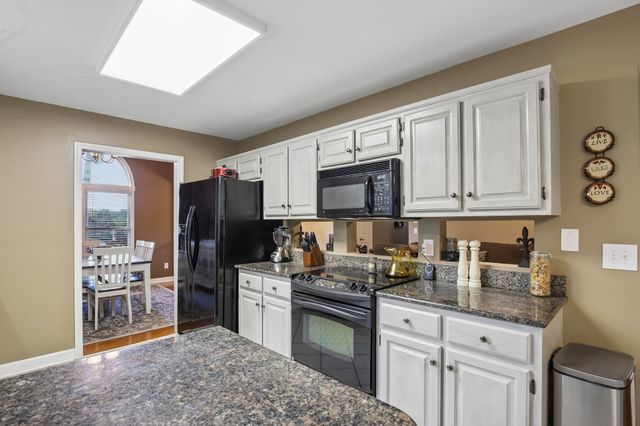 409 Sunset Ct, Hermitage, TN 37076