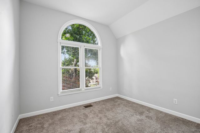 409 Sunset Ct, Hermitage, TN 37076