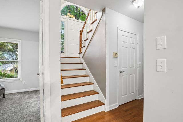 409 Sunset Ct, Hermitage, TN 37076
