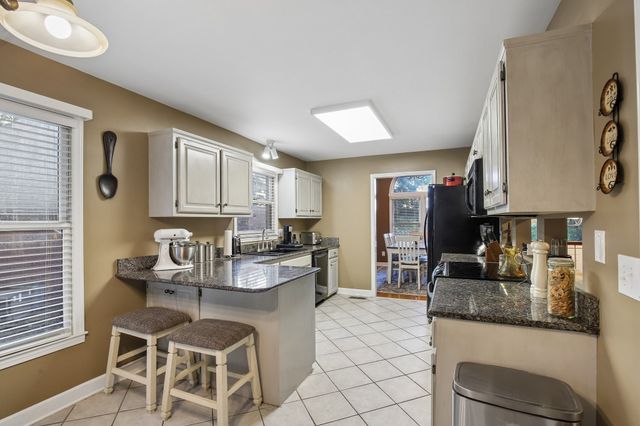 409 Sunset Ct, Hermitage, TN 37076