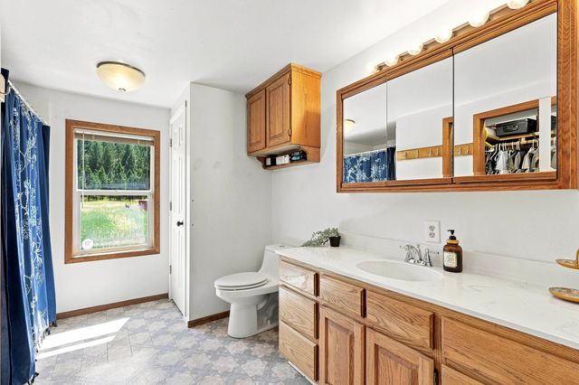 15325 W Charles Rd, Nine Mile Falls, WA 99026