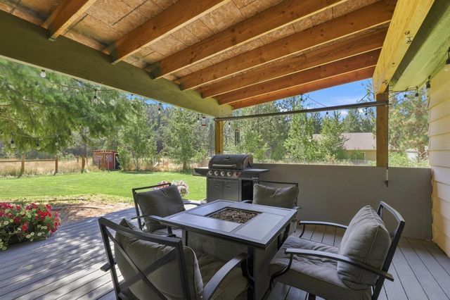 15325 W Charles Rd, Nine Mile Falls, WA 99026