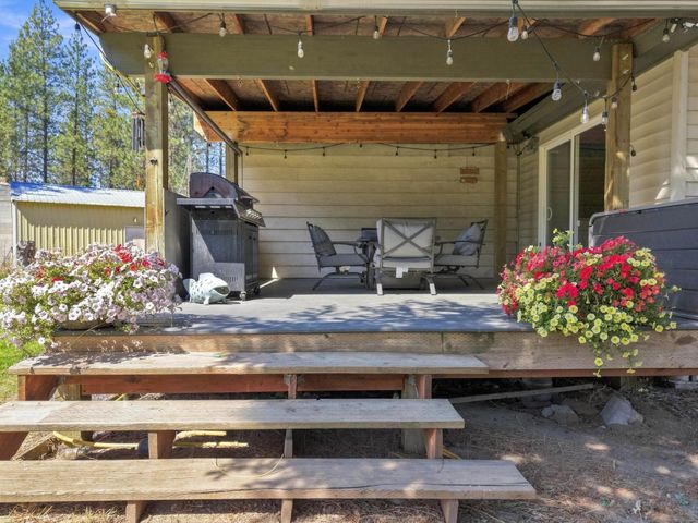 15325 W Charles Rd, Nine Mile Falls, WA 99026