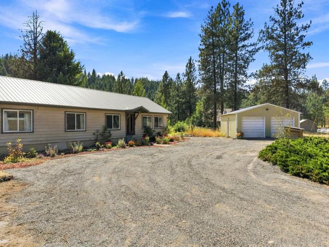15325 W Charles Rd, Nine Mile Falls, WA 99026