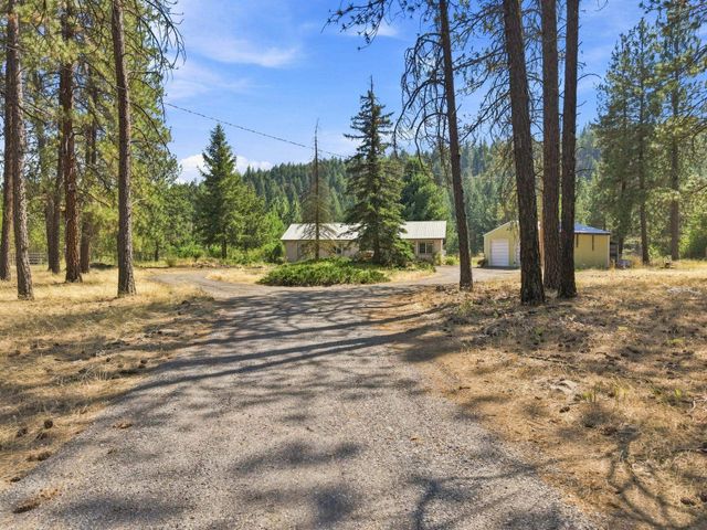15325 W Charles Rd, Nine Mile Falls, WA 99026