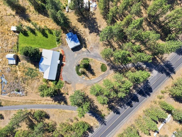 15325 W Charles Rd, Nine Mile Falls, WA 99026