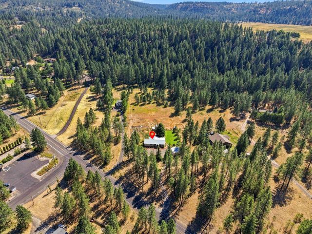 15325 W Charles Rd, Nine Mile Falls, WA 99026