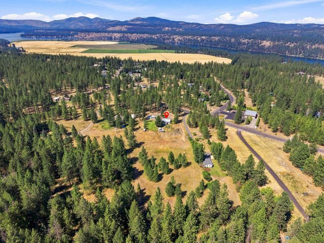 15325 W Charles Rd, Nine Mile Falls, WA 99026