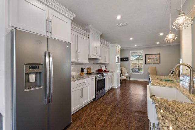 214 Lynnwood, Hattiesburg, MS 39402