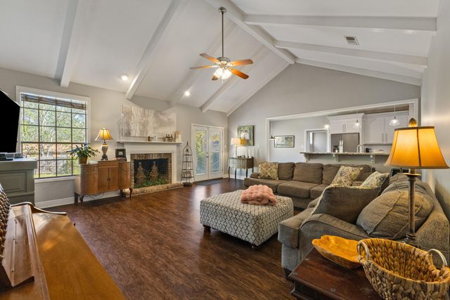 214 Lynnwood, Hattiesburg, MS 39402