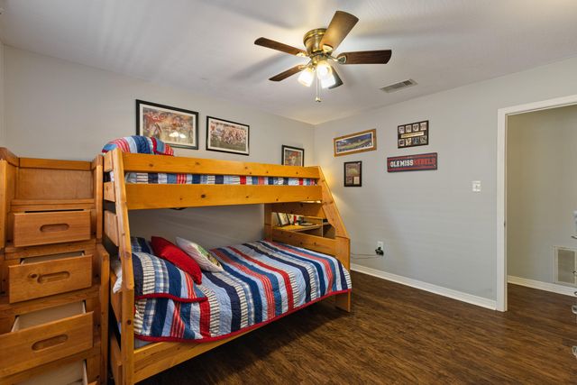 214 Lynnwood, Hattiesburg, MS 39402