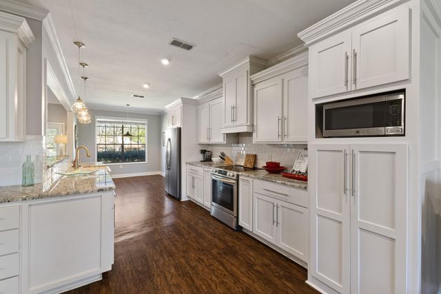 214 Lynnwood, Hattiesburg, MS 39402