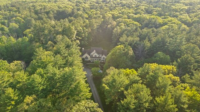 220 Berry St, Wrentham, MA 02093