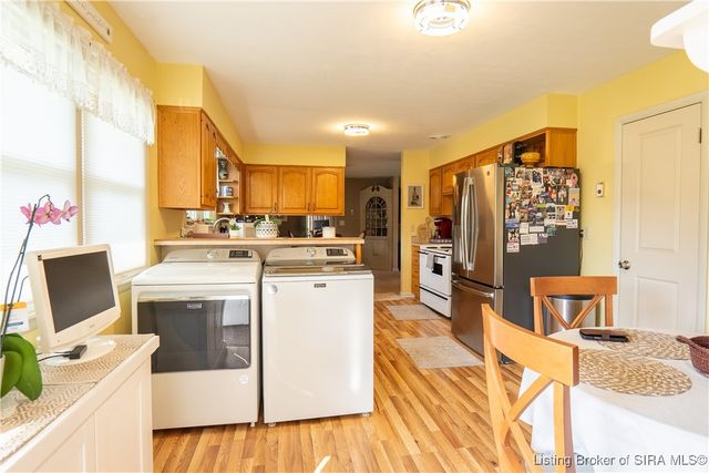 1062 E State Road 256, Austin, IN 47102