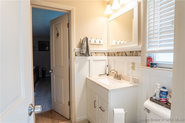 1062 E State Road 256, Austin, IN 47102