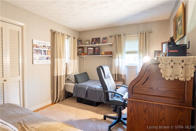 1062 E State Road 256, Austin, IN 47102