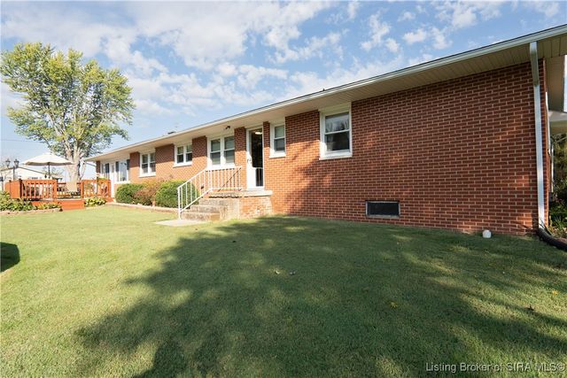 1062 E State Road 256, Austin, IN 47102