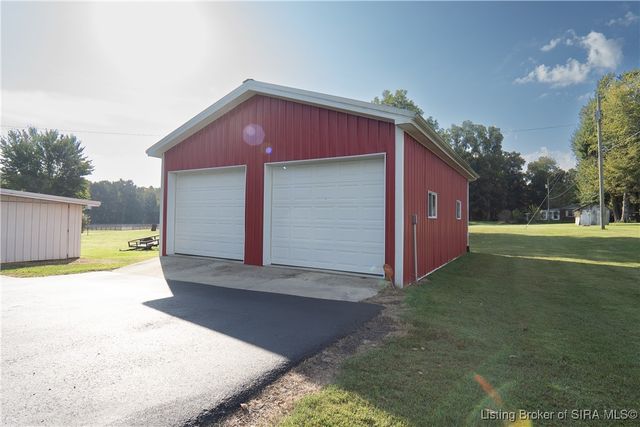 1062 E State Road 256, Austin, IN 47102