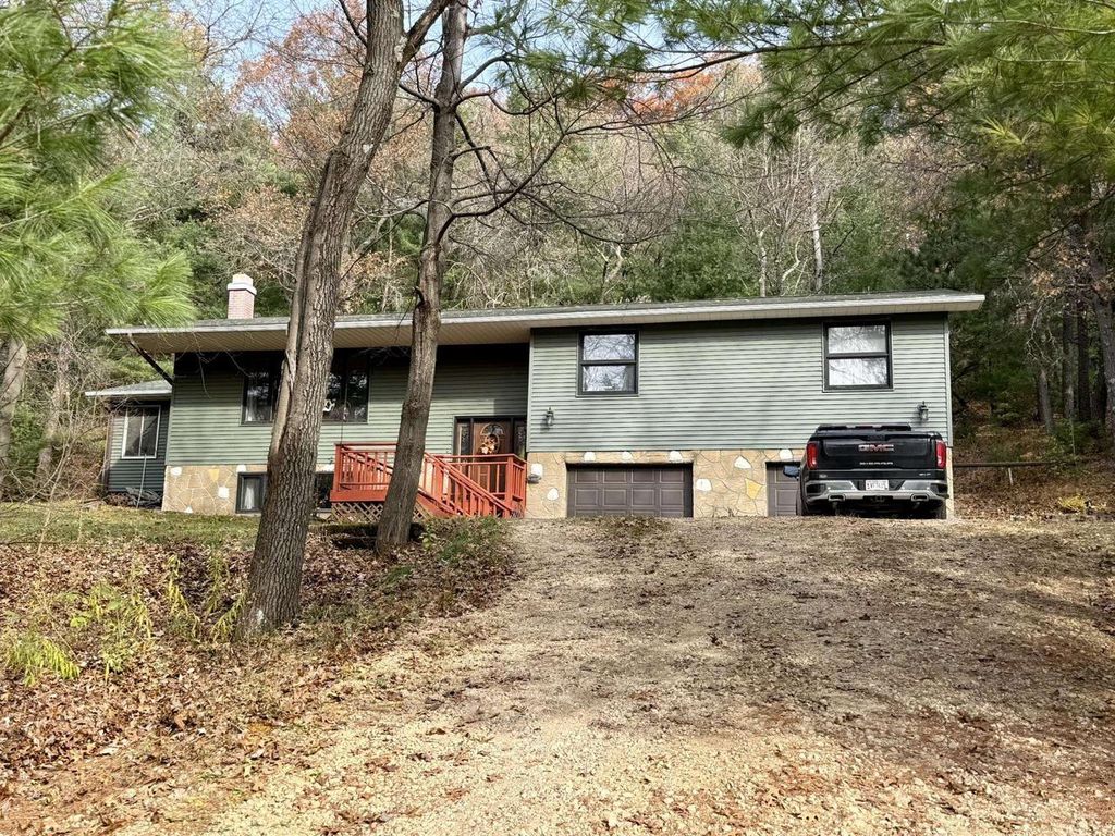 28502 Gridiron Avenue, Tomah, WI 54660