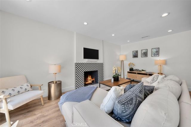 1430 Bonnie Brae, Hermosa Beach, CA 90254