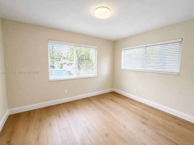 4220 SW 14th St, Miami, FL 33134