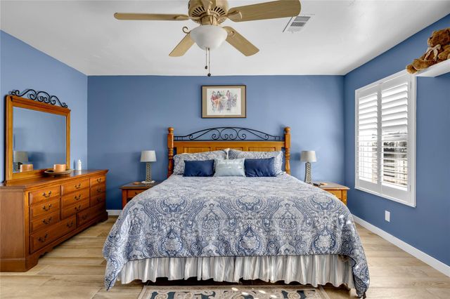 1846 Bluebonnet LN, Kingsland, TX 78639