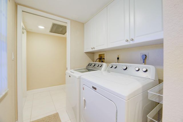 804 Cypress Grove Ln 302, Pompano Beach, FL 33069