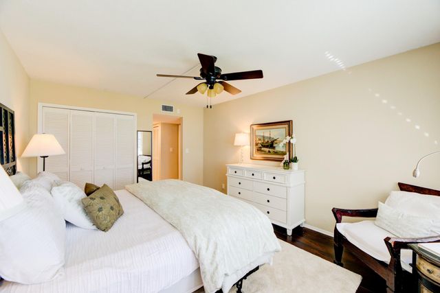 804 Cypress Grove Ln 302, Pompano Beach, FL 33069