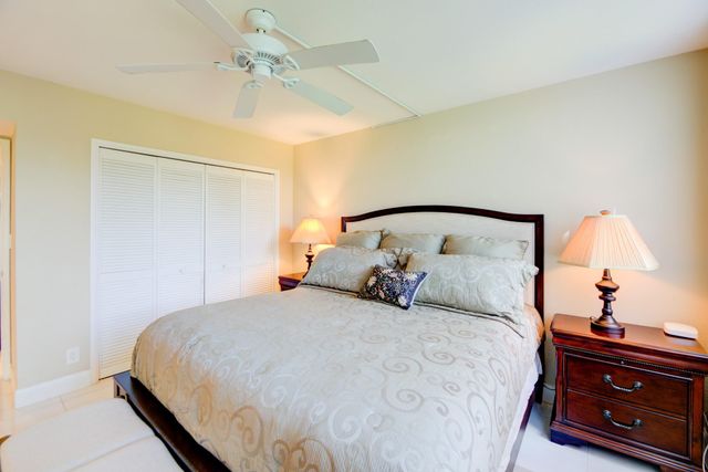 804 Cypress Grove Ln 302, Pompano Beach, FL 33069