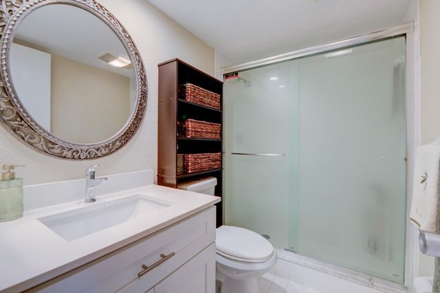 804 Cypress Grove Ln 302, Pompano Beach, FL 33069