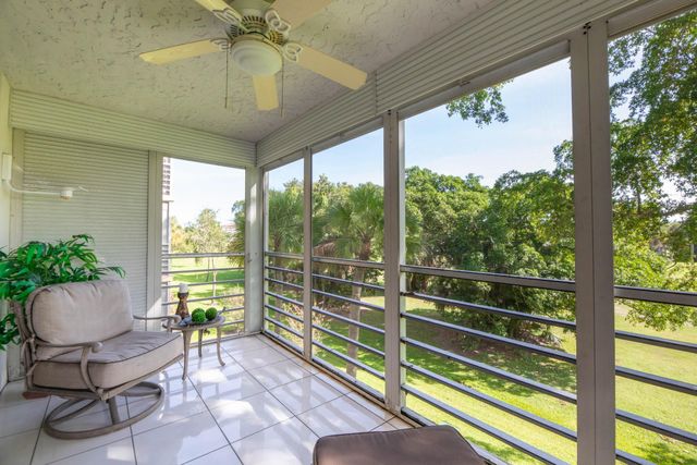 804 Cypress Grove Ln 302, Pompano Beach, FL 33069