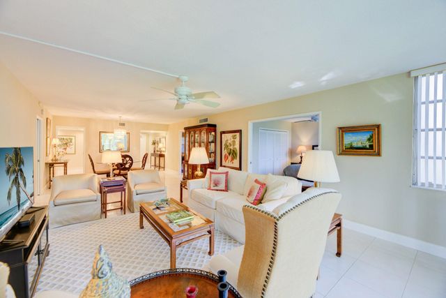 804 Cypress Grove Ln 302, Pompano Beach, FL 33069