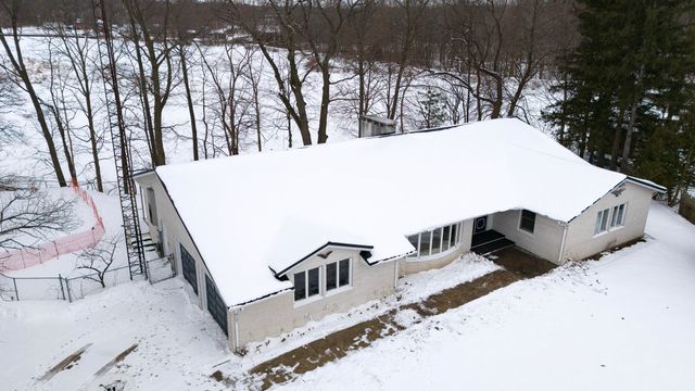 1017 Azaleamum Drive, Three Rivers, MI 49093